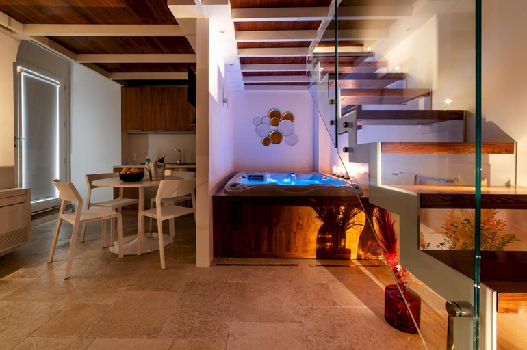 Room 5, Old Court Luxury Suite Spa, Bari