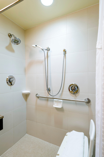 Bathroom 18