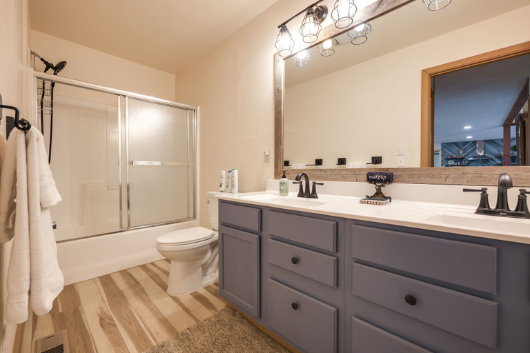 Bathroom 4, Spacious and Quiet Pagosa Springs Cabin with Deck!, Archuleta