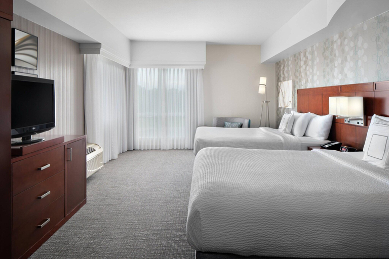 Bedroom 3, Courtyard By Marriott Triangle Town Center, Wake