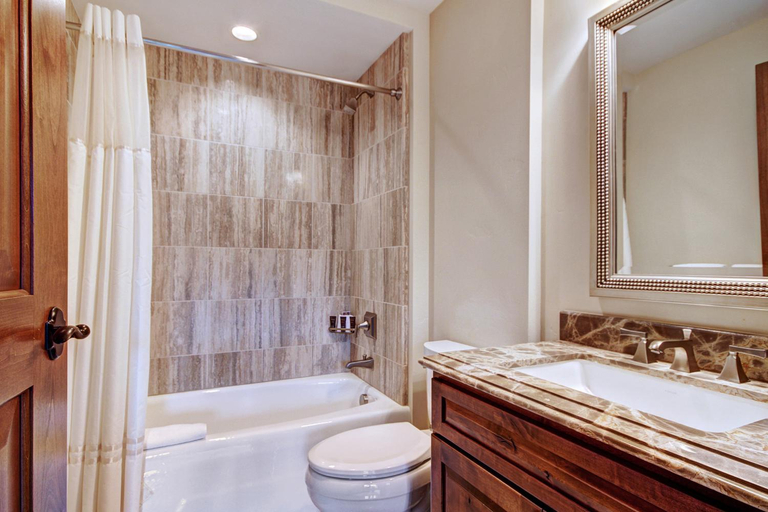 Bathroom 5, Legendary Lodging at Ritz Carlton Residences Vail, Eagle
