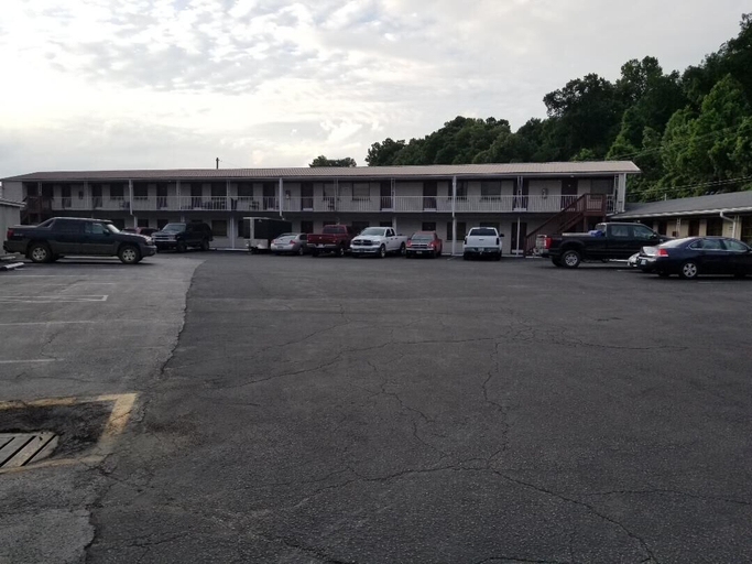Others 4, Best Budget Inn, Perry