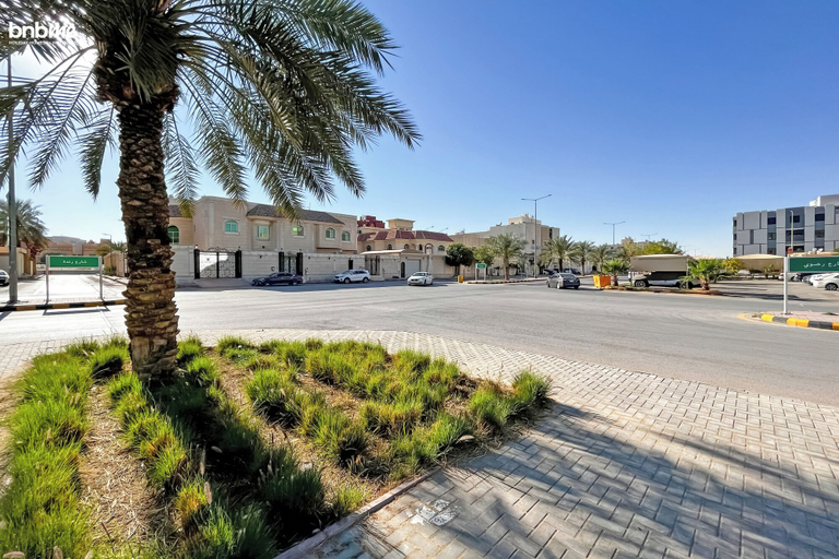 Exterior & Views 4, bnbmehomes- Stay nr Granada Mall-32B4, Riyadh