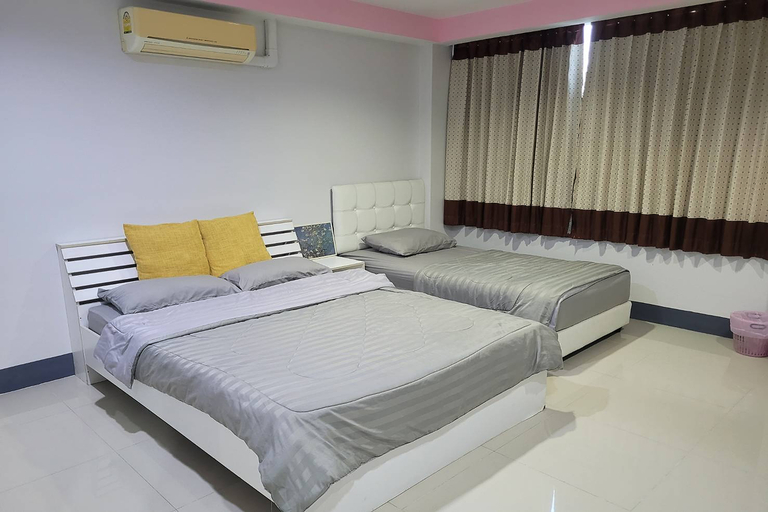 Bedroom 27