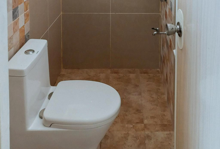 Bedroom 4, CM Apartelle Iloilo International Airportby RedDoorz, Quezon City