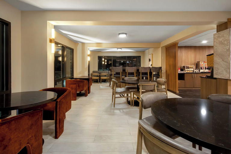 Food & Drinks 5, Best Western Plus Meadowlands, Secaucus