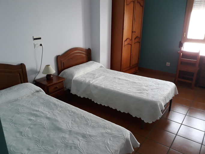 Bedroom 2, Hostal Ardoi, Navarra