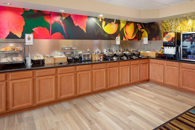 Food & Drinks 5, Fairfield Inn & Suites Dallas Mansfield, Tarrant