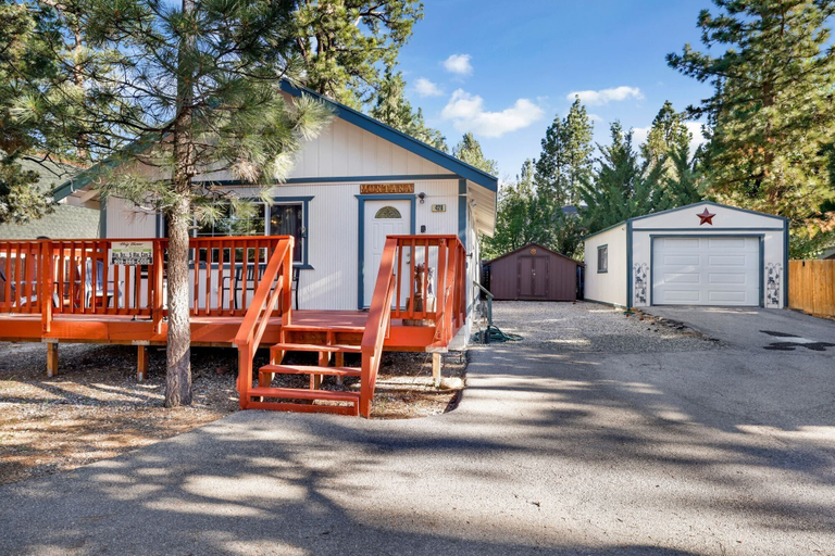 Exterior & Views 2, Montana Cabin #1938, San Bernardino