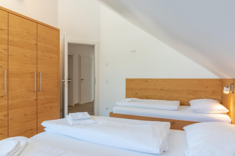 Room 3, Fourteen 3 0 Zell am See S P, Zell am See