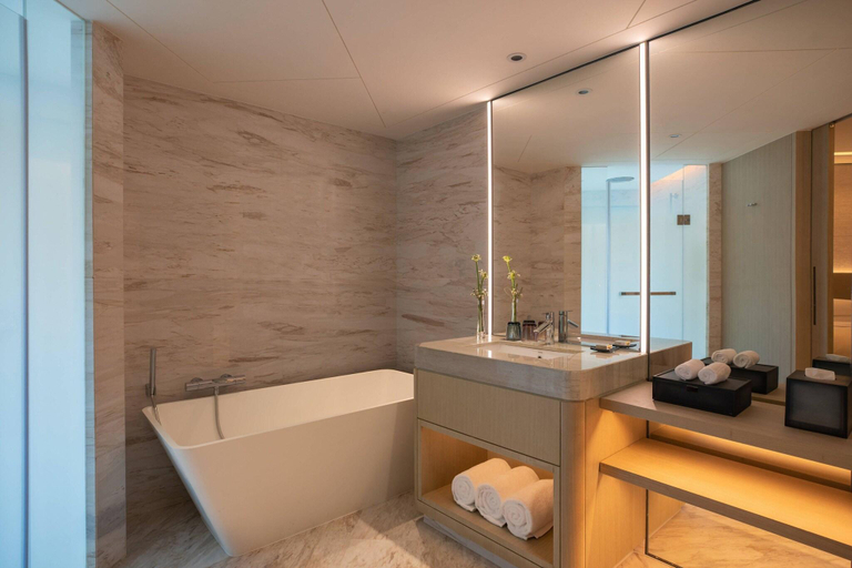 Bathroom 5, Renaissance Shenzhen Luohu Hotel, Shenzhen