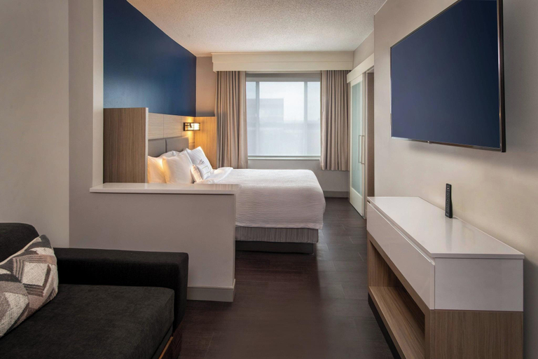 Bedroom 3, SpringHill Suites Herndon Reston, Fairfax