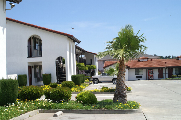 Exterior & Views 2, Travelodge by Wyndham Vallejo, Solano