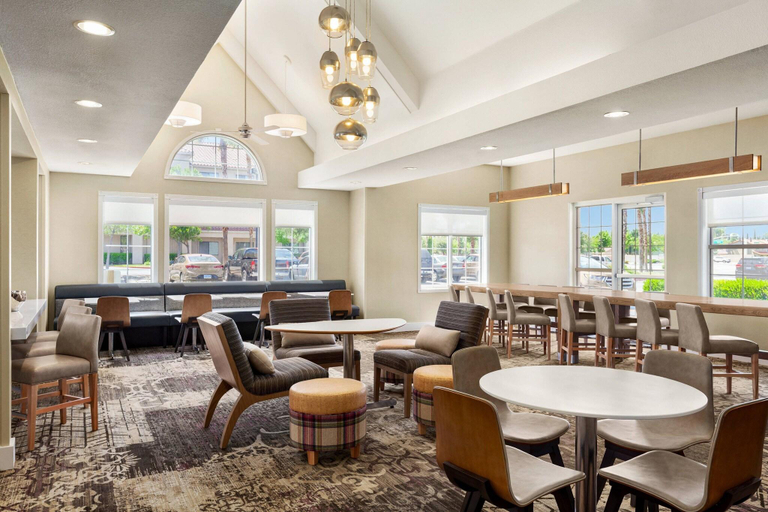 Food & Drinks 5, Residence Inn Palmdale Lancaster, Los Angeles