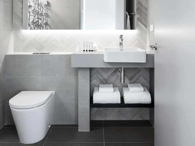 Bathroom 12