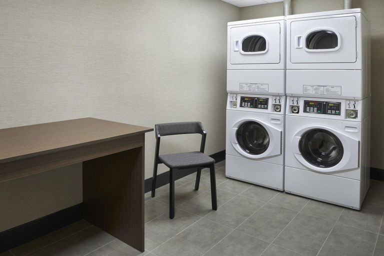Bathroom 5, Four Points by Sheraton Hamilton - Stoney Creek, Hamilton