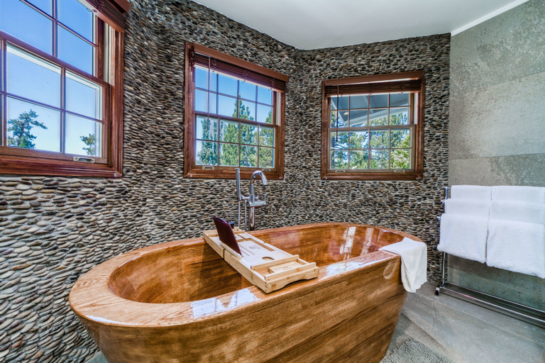 Bathroom 4, Bears Palace Chalet #2008, San Bernardino