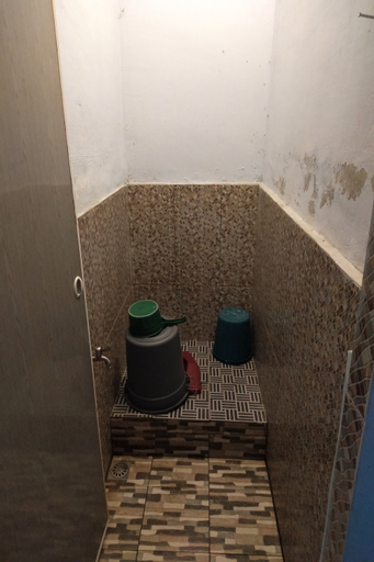 Bathroom 10