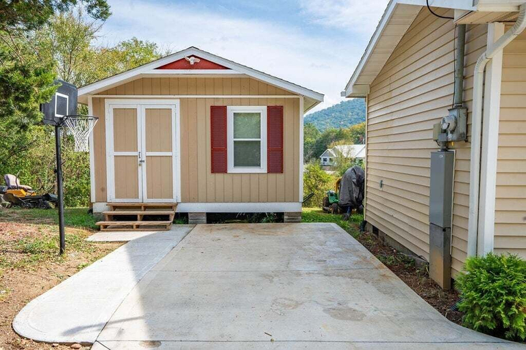 Exterior & Views 2, Mother's Dream Fishin' Hole, Sevier
