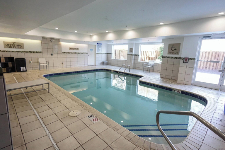 Sport & Beauty 2, Country Inn&Suites By Radisson Savannah Southside, Chatham
