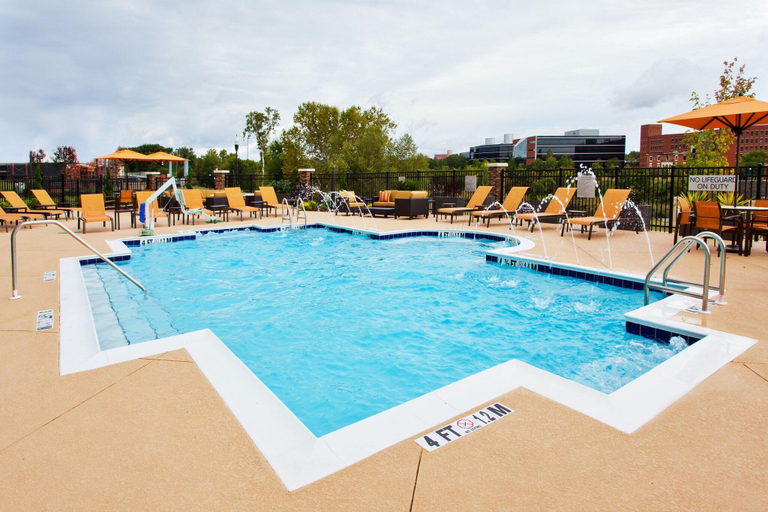 Sport & Beauty 2, Courtyard Columbus Phenix City/Riverfront, Muscogee
