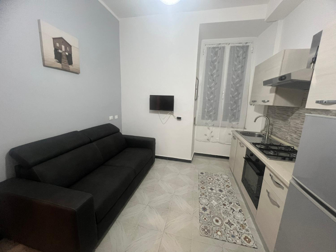 Others 2, Camere Andrea, La Spezia