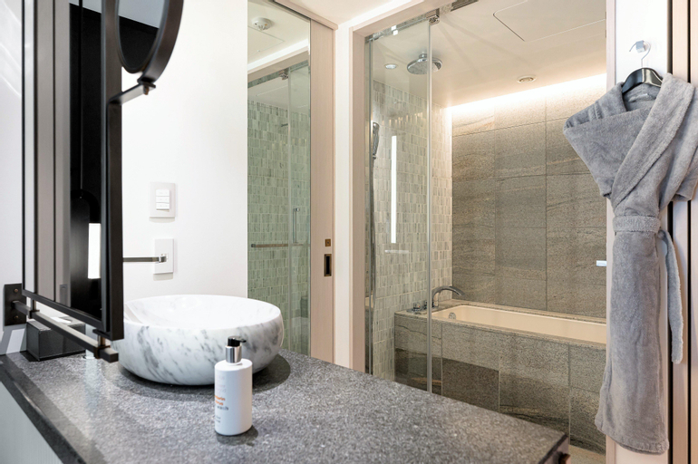 Bathroom 15