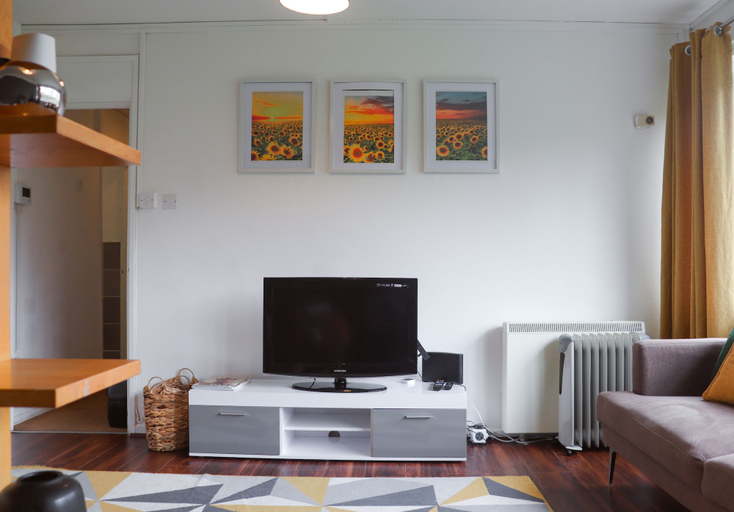 Others 4, Lovely 1-bed Apartment in Birmingham, Birmingham