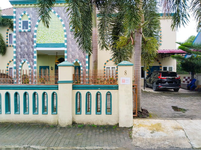 Exterior & Views 12