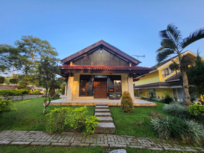 Exterior 8