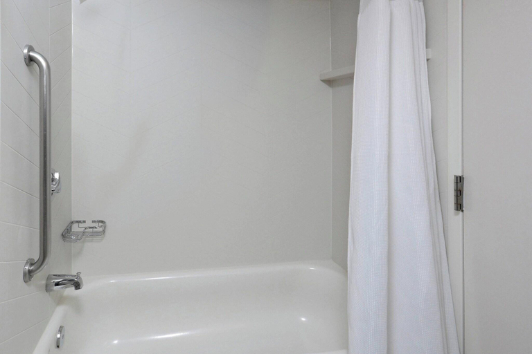 Bathroom 4, Fairfield Inn Greensboro Airport, Guilford