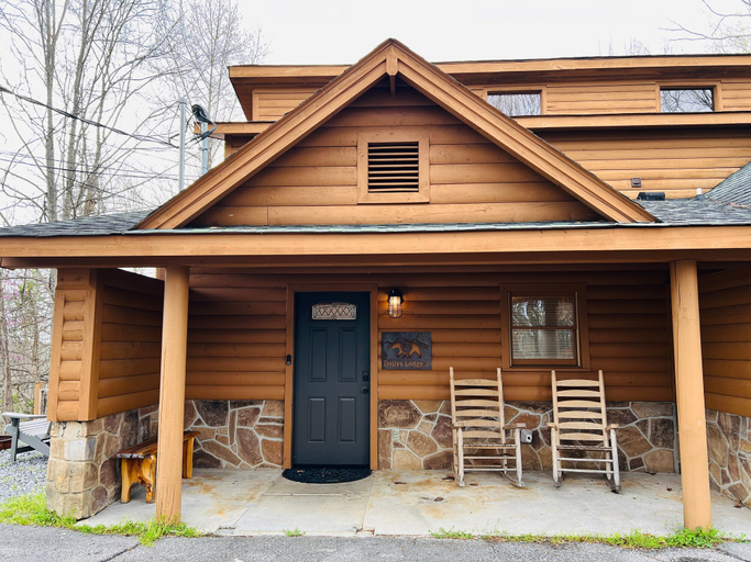 Exterior & Views, Dolly's Lodge # 3, Sevier