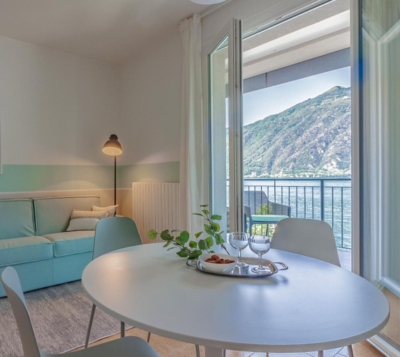 Room 4, Ninfea Apartments by Wonderful Italy - Teal, Como
