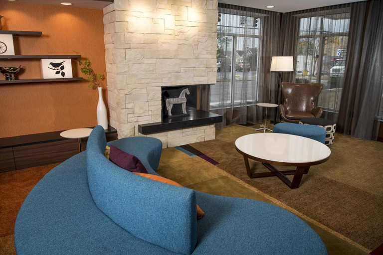 Public Area 2, Fairfield Inn & Suites Cincinnati Uptown/University Area, Cincinnati