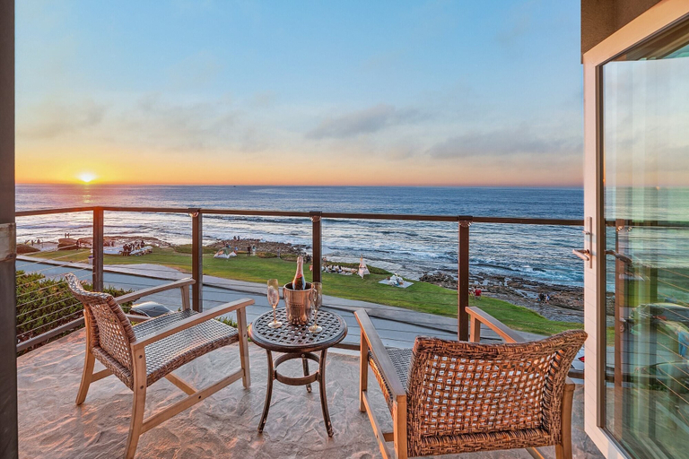 Others 1, Soledad by AvantStay | Beachside Flat in La Jolla - Ocean Views, San Diego