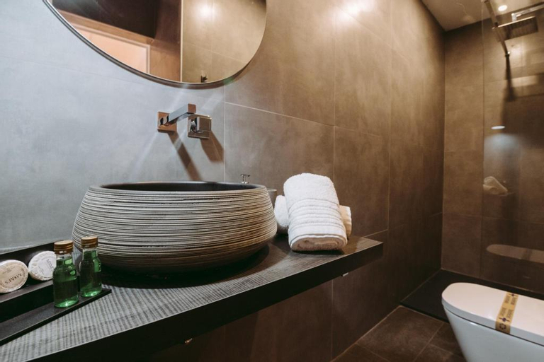 Bathroom 5