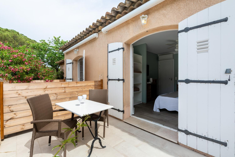 Others 3, Chambres d'Hotes Les Amandiers, Var
