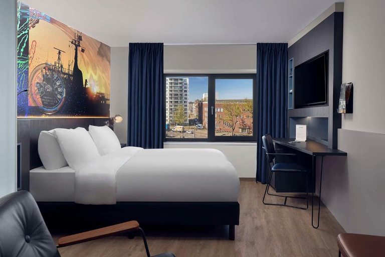 Bedroom 3, DoubleTree by Hilton Rotterdam Centre, Rotterdam