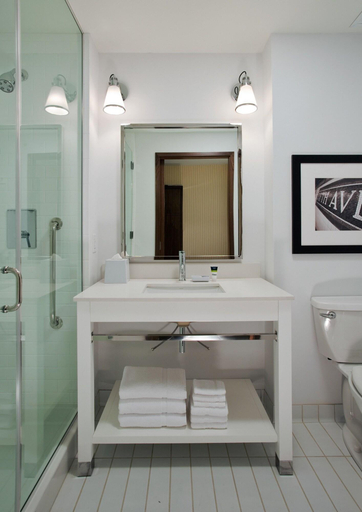 Bathroom 3, Four Points by Sheraton Moncton, Westmorland