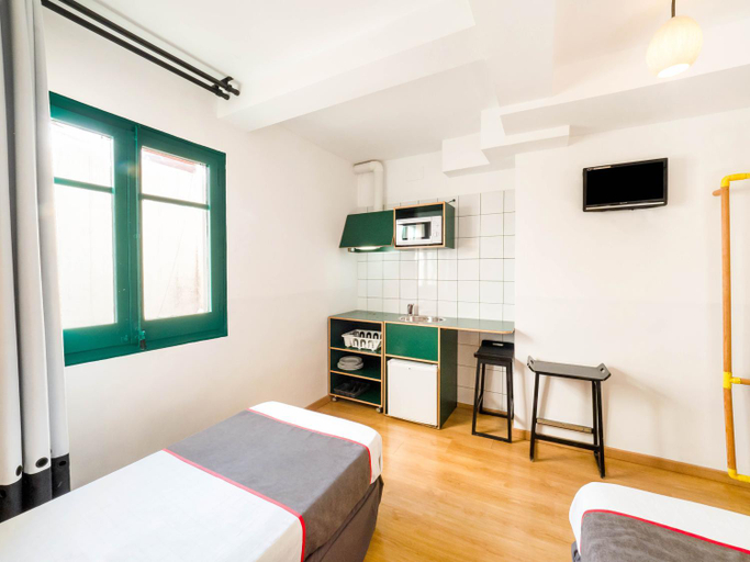 Bedroom 4, Hostal Athenas, Barcelona