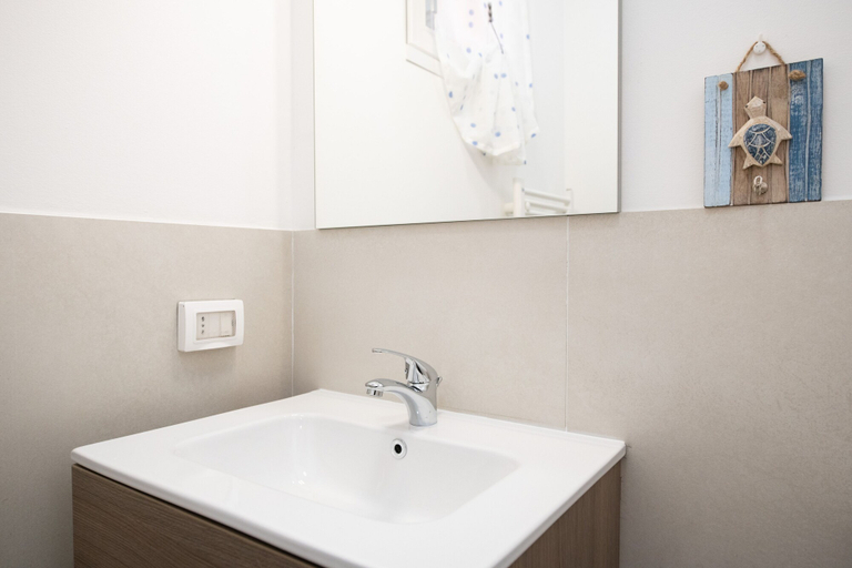 Bathroom 3, Sweet Home Padenghe, Brescia