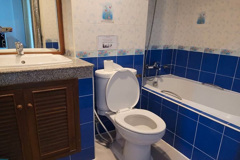 Bathroom 13