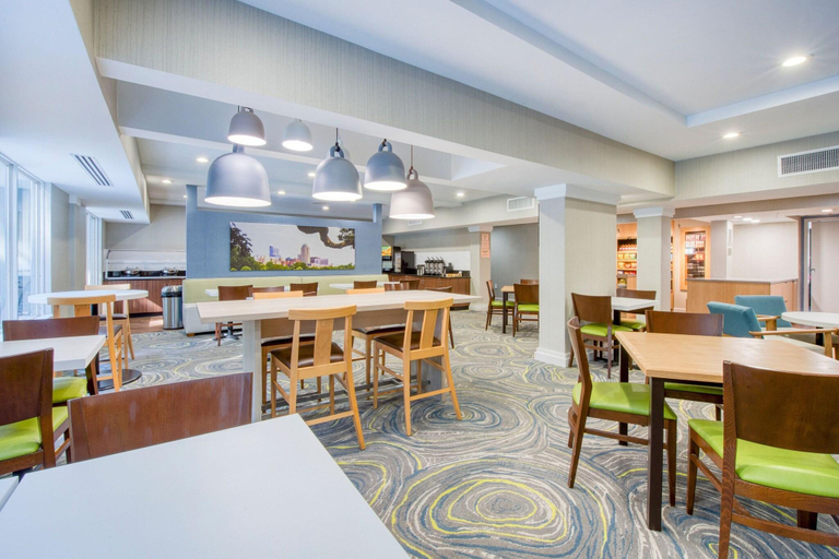 Food & Drinks 5, Fairfield Inn & Suites Raleigh Crabtree Valley, Wake