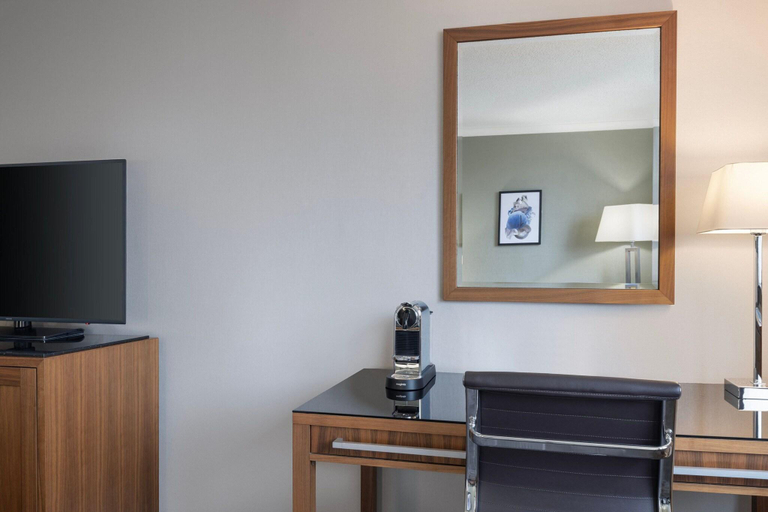 Bedroom 2, Delta Hotels by Marriott Swansea, Swansea