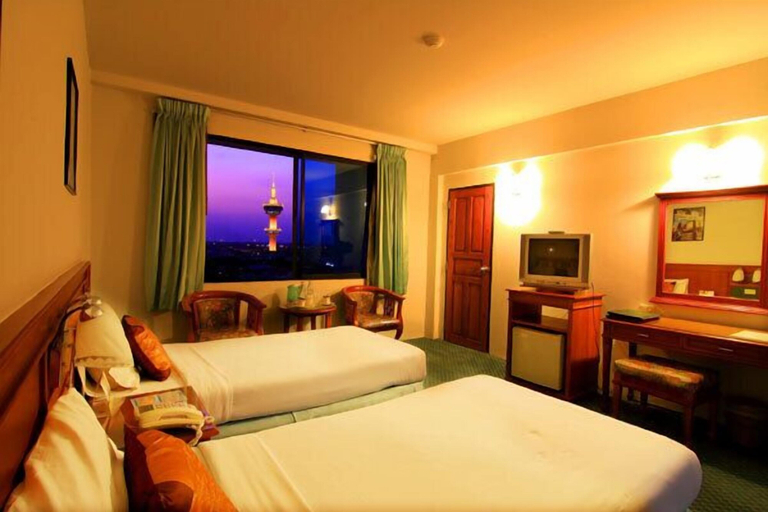 Bedroom 2, Khumsuphan Hotel, Muang Suphanburi