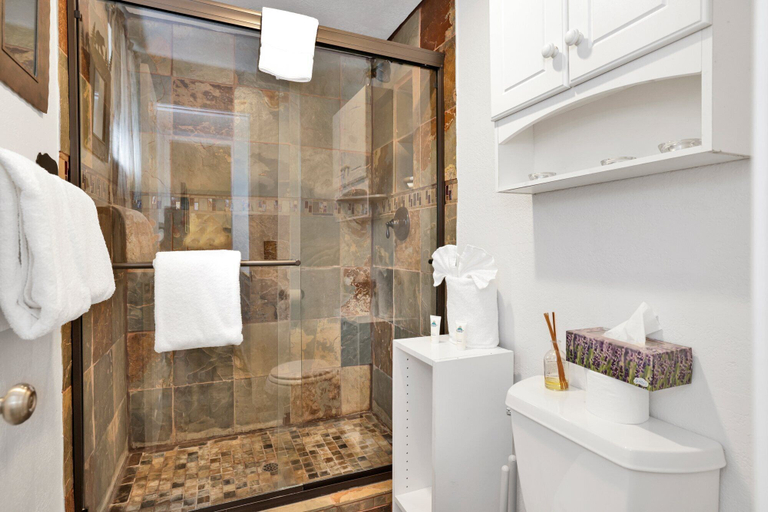 Bathroom 4, Apres Chalet #2364, San Bernardino