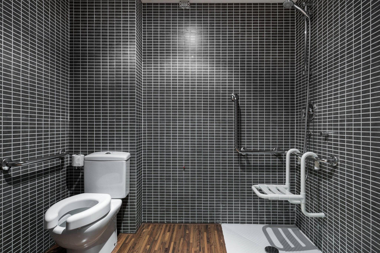 Bathroom 4, AC Milano, Milano