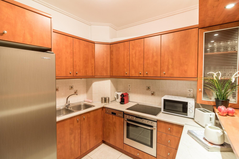Room 5, 3 Bedroom apt in Athens With Acropolis View, Attica