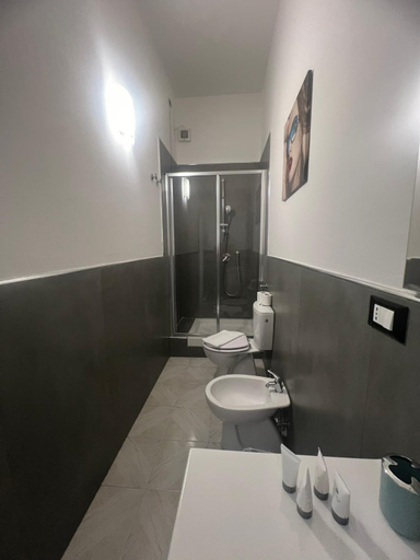 Others 5, Camere Andrea, La Spezia