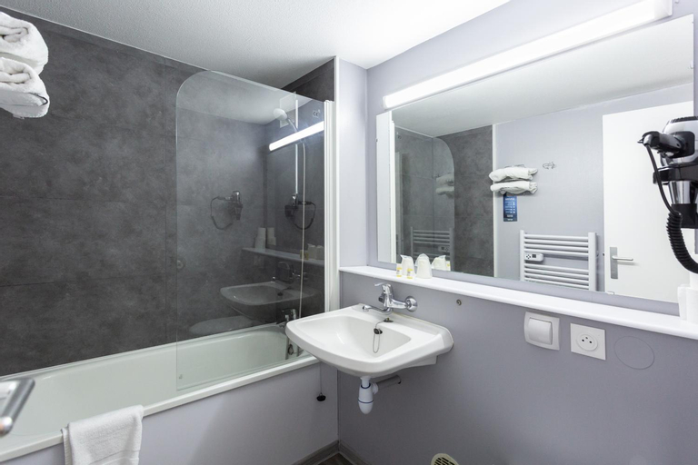 Bathroom 6